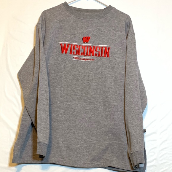 Sweaters - VINTAGE WISCONSIN HOODIE